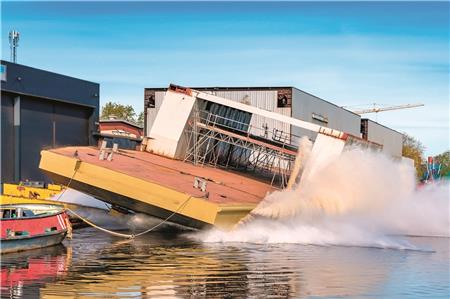 Am 1. Mai ist das erste Schiff der Reederei „Meine Fähre“ in Groningen vom Stapel gelaufen.