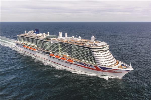 Das neueste Kreuzfahrtschiff „Iona“ der Papenburger Meyer Werft ist nun an die britische Reederei „P&O Cruises“ übergeben worden. Foto: Meyer-Werft / Herman Ijsseling