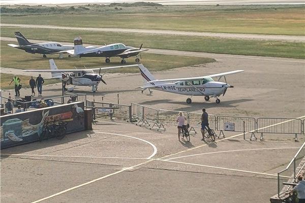 Neue Flugverbindung von Norddeich nach Juist: Seit Mitte Juli fliegen die Maschinen der Gesellschaft Scandinavian Air Charter regelmäßig zur Insel.